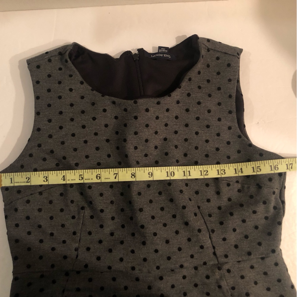 Lands End Womens 10 Sleeveless Dress Gray with Black Dots Stretchy with Pockets - Picture 7 of 7